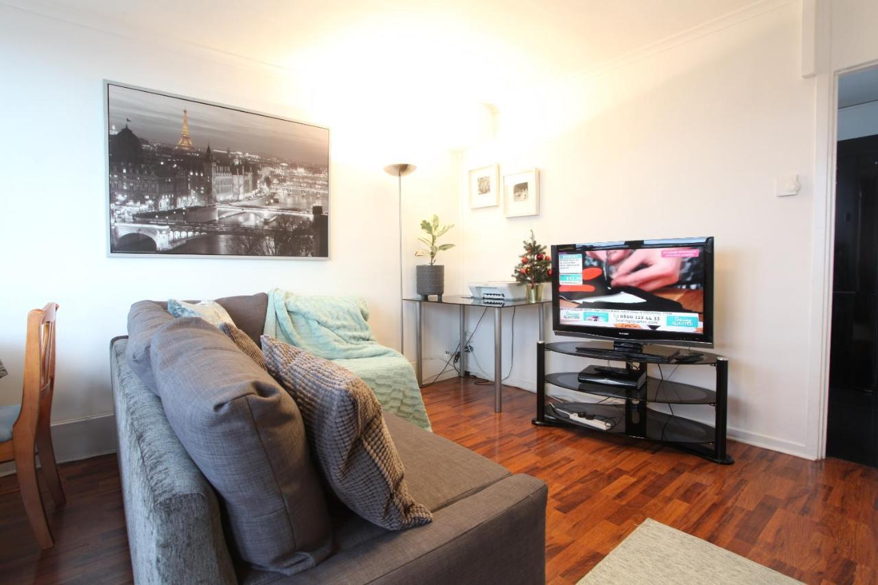Appartamento Chelsea Off Kings Road One Bedroom With Balcony *